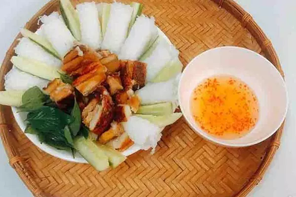 Bánh hỏi thịt heo quay chay