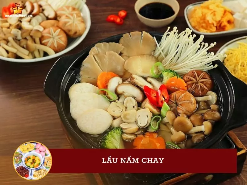 Lẩu nấm chay hấp dẫn, thơm ngon làm  <a href='http://chuadieuphap.com.vn/top-18-cac-mon-chay-cung-49-ngay-ngon-day-du-y-nghia-nhat-a929.html' title='món cúng chay' class='hover-show-link replace-link-1039'>món cúng chay<span class='hover-show-content'></span></a>  được nhiều người yêu thích