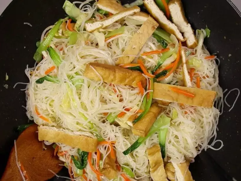 Bún xào chay