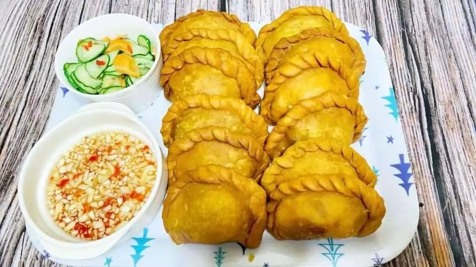 bánh gối chay