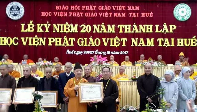 Ban giáo dục tăng Ni Trung ương tuyên dương công đức các giảng viên của Học viện