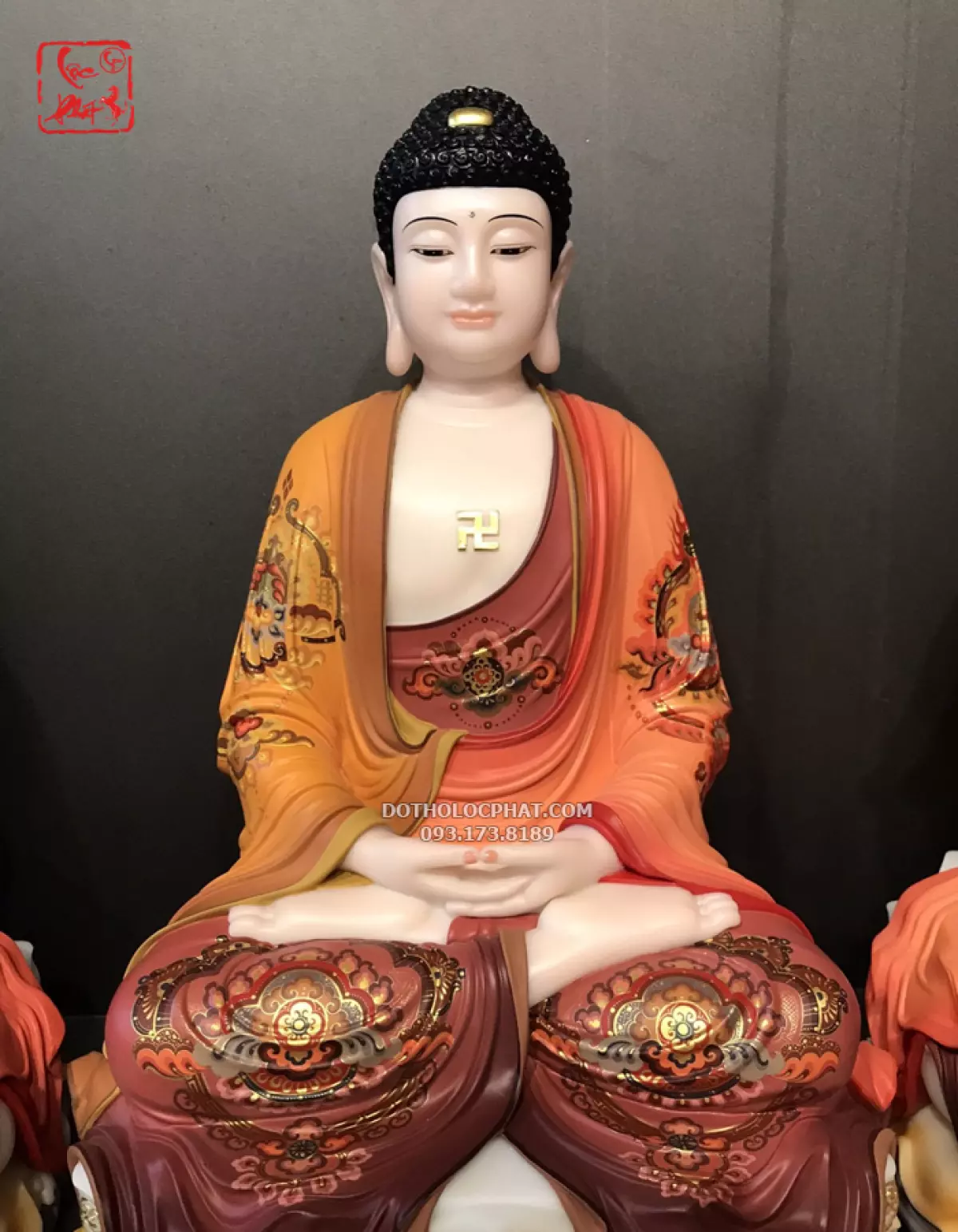 Tượng Phật A Di Đà trong bộ Tây Phương Tam Thánh vẽ gấm ngồi non nước TPTT-035