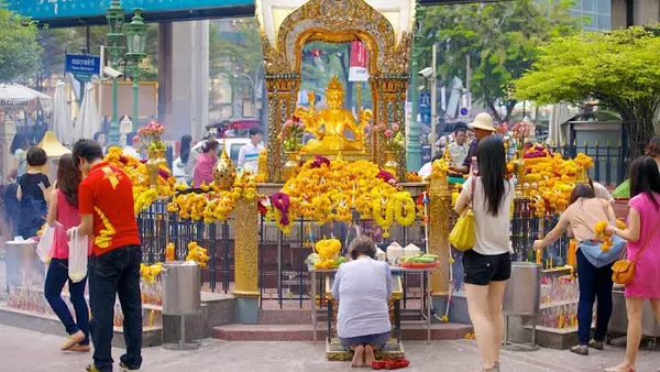 Ý nghĩa Phật Bốn Mặt