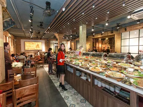 Quầy line tại nhà hàng Buffet chay Hương Thiền