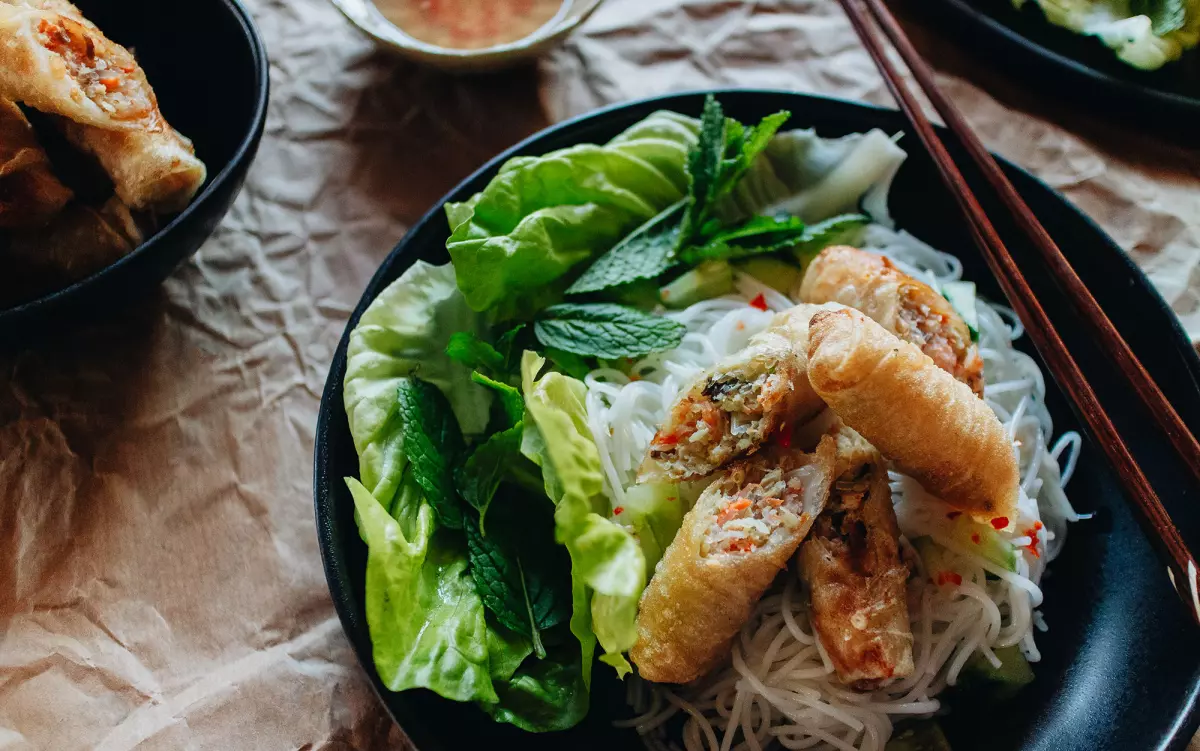 Bún Chả Giò - Món Reisnudeln với Nem Rán Việt Nam