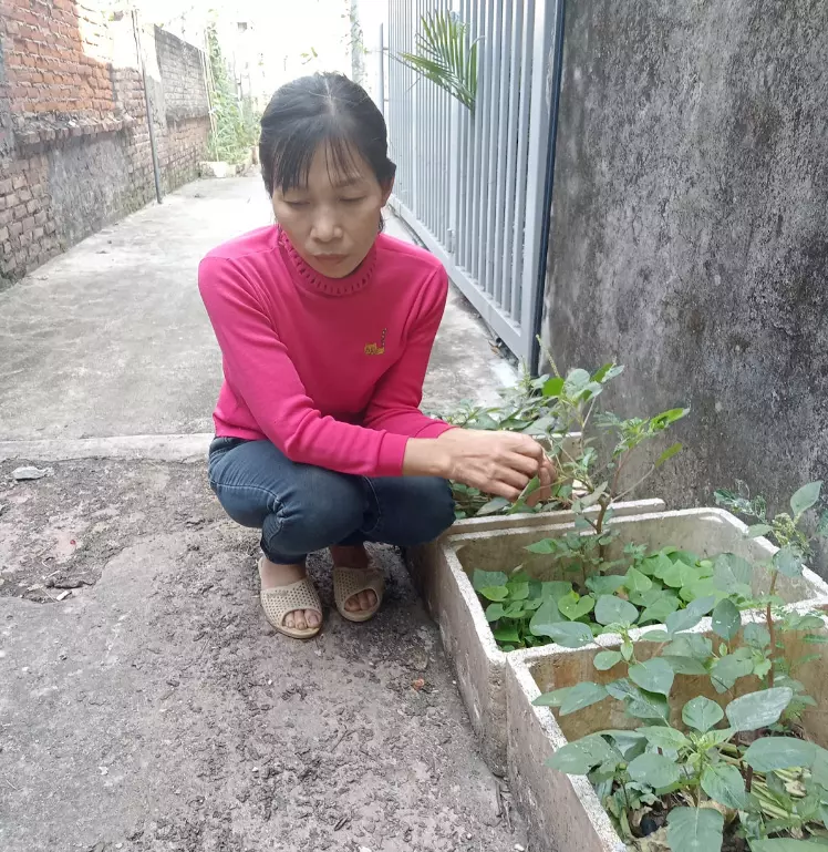 Trước cảnh chồng ăn chơi sa đọa, chị Đương tiều tụy vì phải trả nợ cho chồng