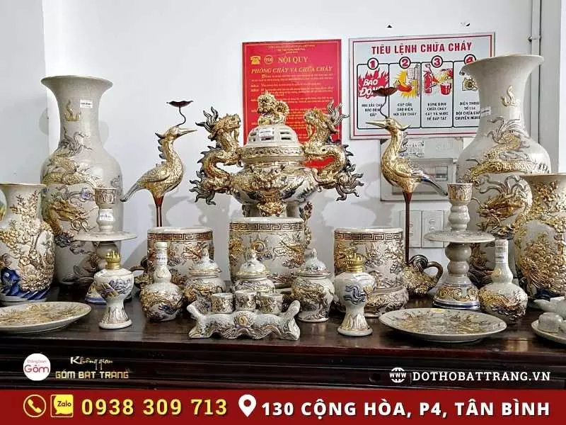 Bộ đồ thờ gia tiên men rạn cổ điển