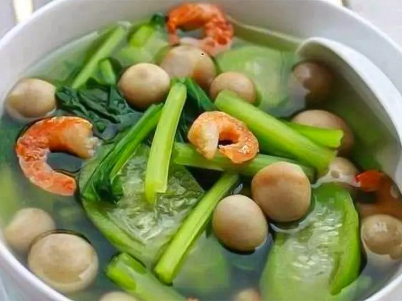 Làm món chay từ nấm - Canh mướp nấm rơm