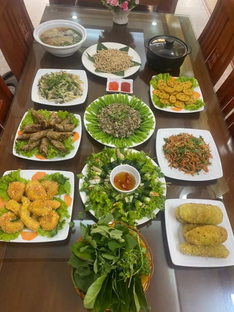 Cơm Chay Tâm Chung Hiếu - Quán Chay Ninh Bình