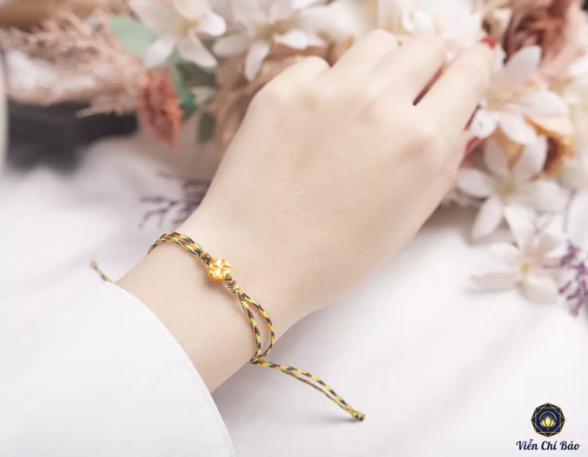 Vòng tay cỏ 4 lá charm vàng 24K