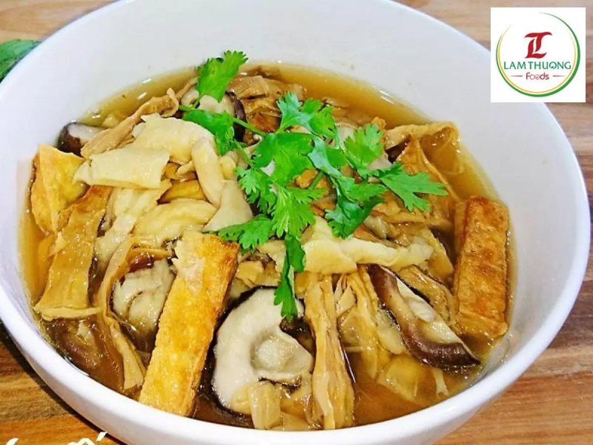 Canh măng khô chay được nhiều người yêu thích