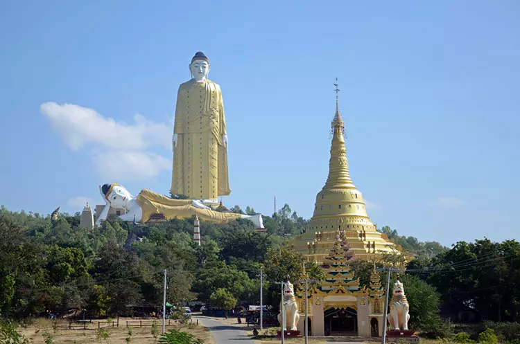 Tượng Phật nằm dài 90m ở Monywa của Myanmar