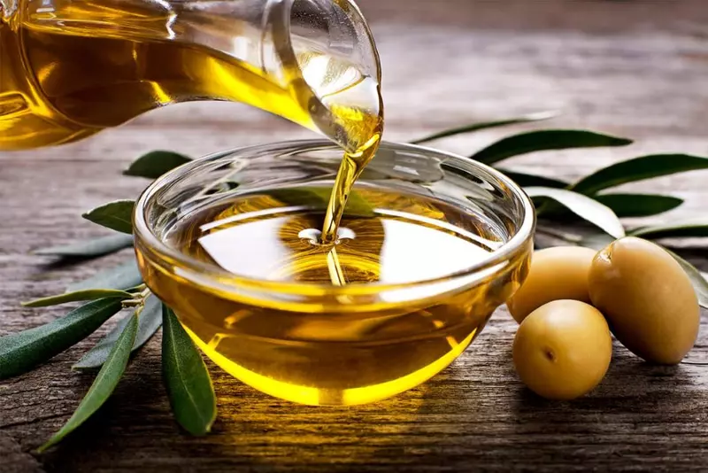 Dầu oliu cung cấp nhiều dưỡng chất tốt cho sức khỏe