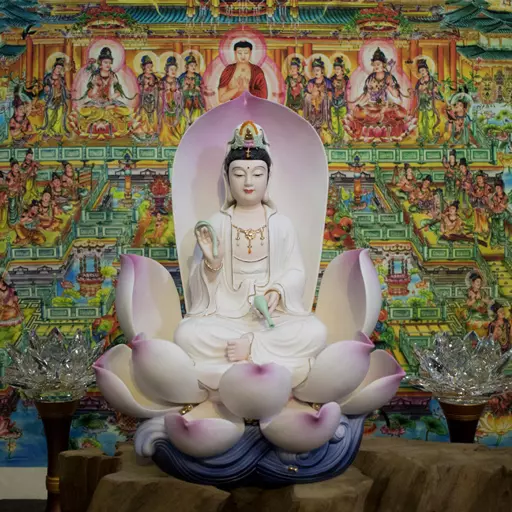 Tượng Phật Quan Âm Ngồi Hoa Sen