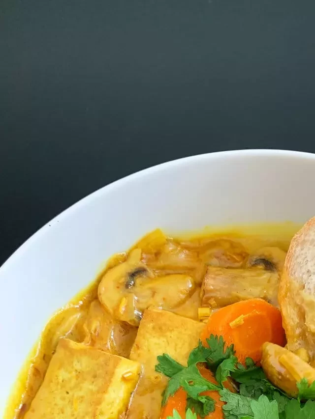   Món Cà Ri Ga Chay Việt Nam (Vegan Vietnamese Curry)